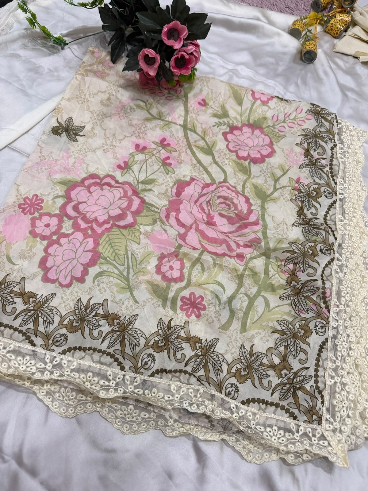 Cream viscose silk dupatta with pink floral print and decorative lace border – close-up